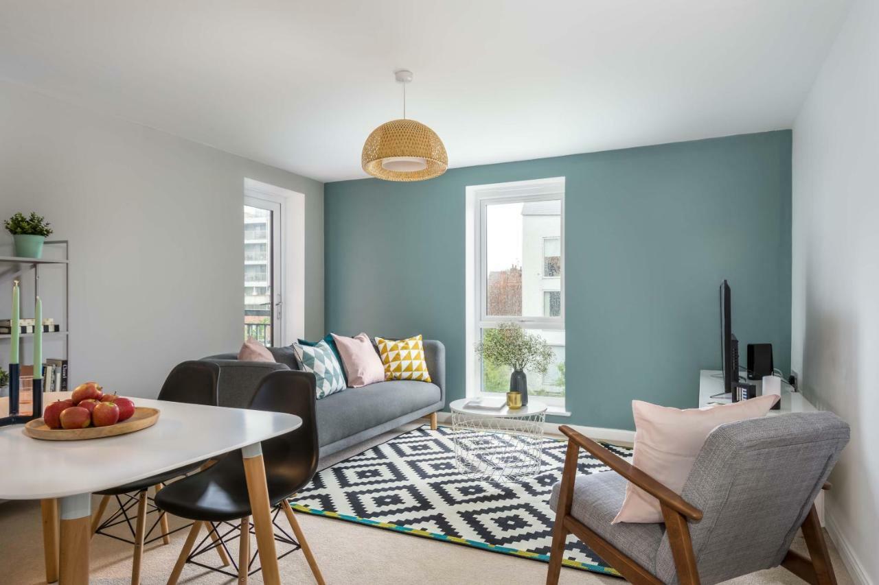 Myguest Apartment โคเวนทรี ภายนอก รูปภาพ